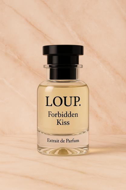 Loup. Forbidden Kiss - Geïnspireerd op Don't be shy